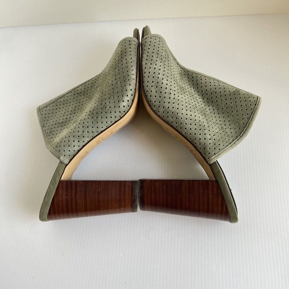White House Black Market Green Suede Perforated Sandals Open Toe Mules Sz 10M - Picture 7 of 11